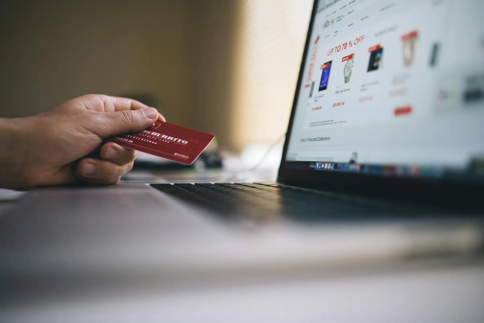 Why Earn a Diploma in E-commerce: 10 Compelling Reasons