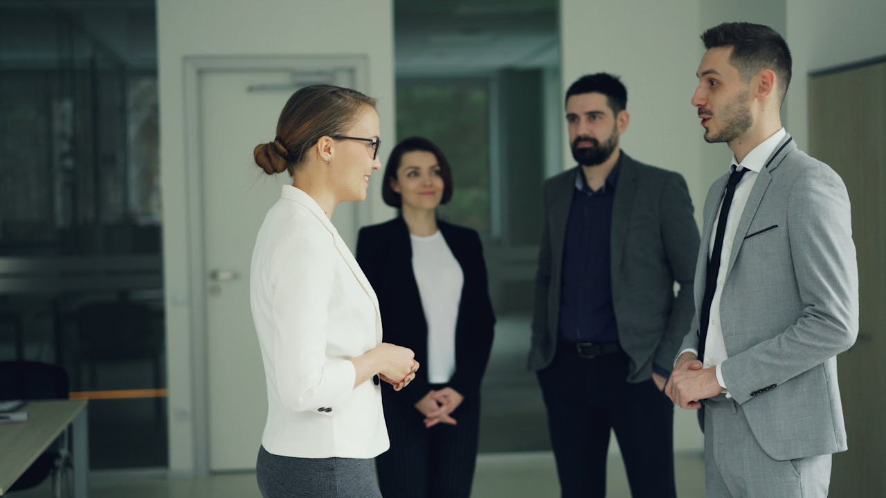 10 Strategic Moves to Transition from Operations Director to Chief Operating Officer