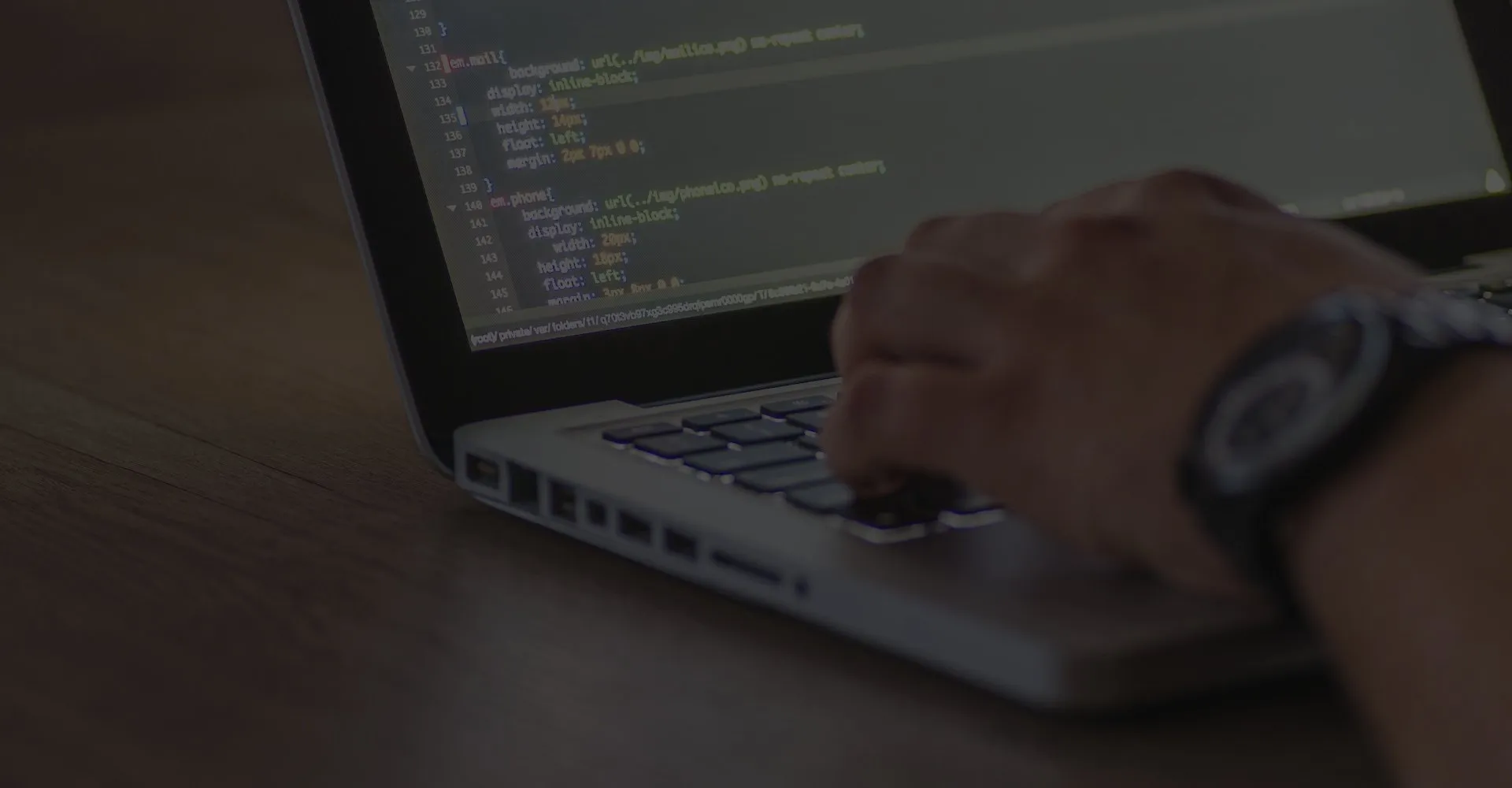 BRING AN INTERNATIONAL DIPLOMA TO THE TABLE 