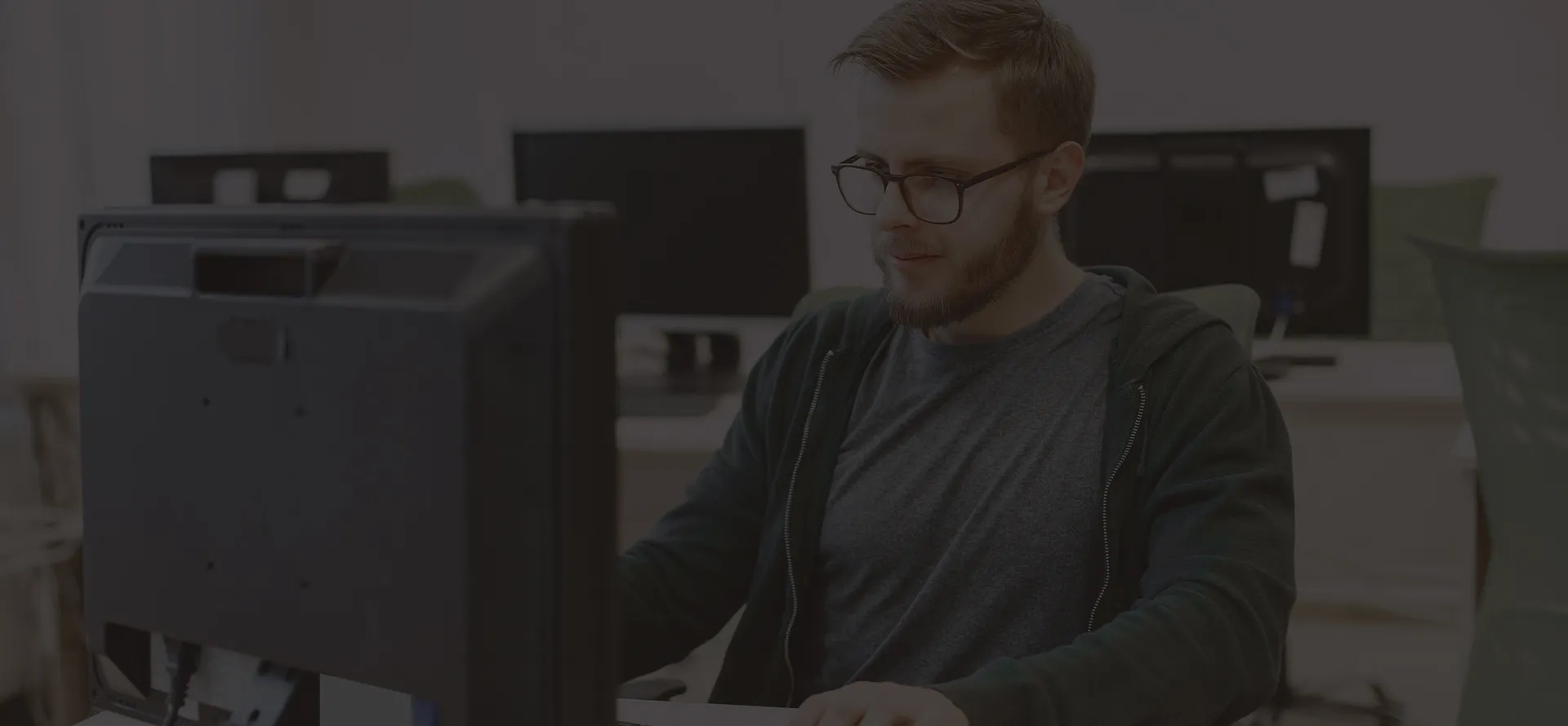 YOUR BACHELORS DEGREE IN COMPUTING AWAITS. CODE YOUR DREAMS. 